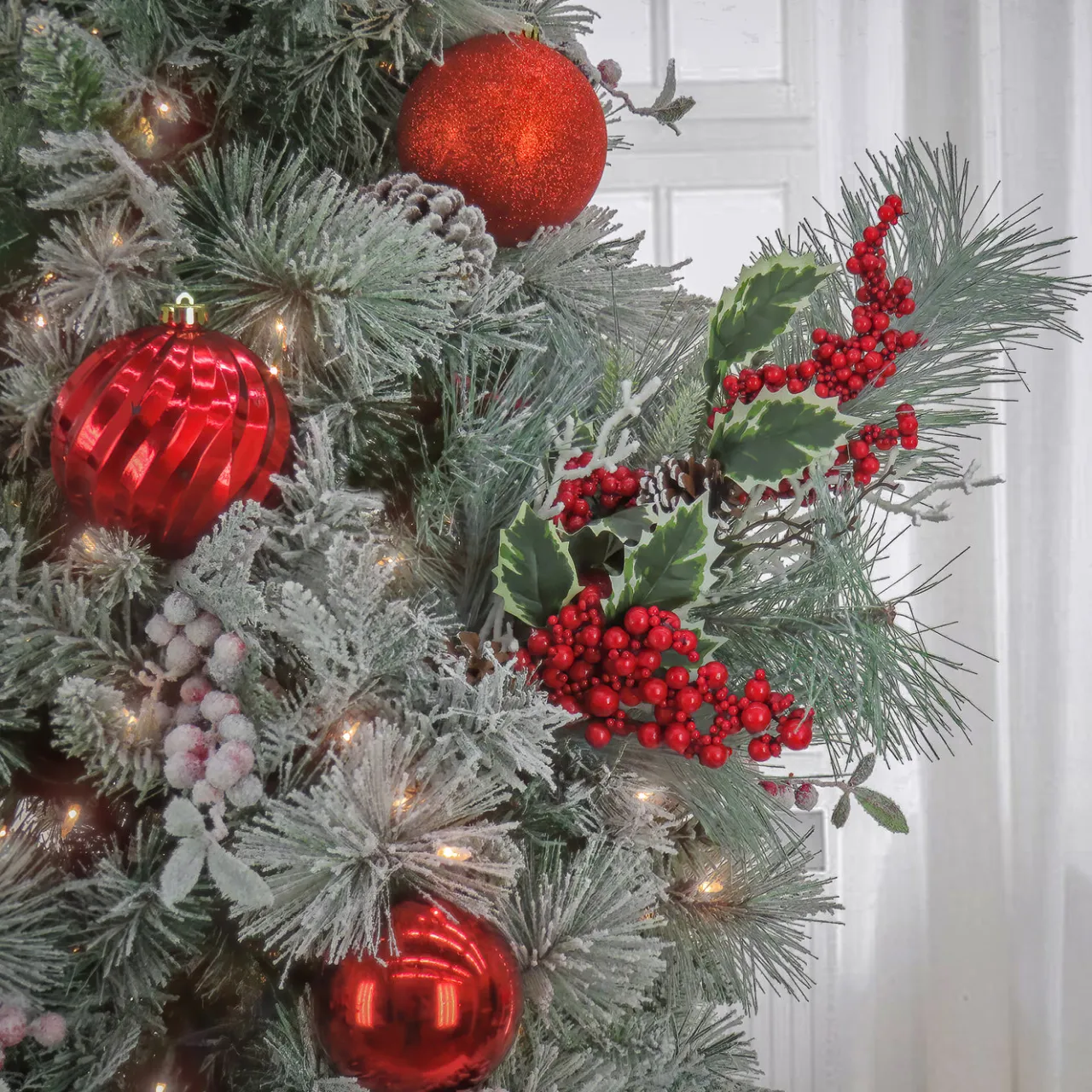 Outlet National Tree Company 28 in. Berry Pine Plastic Spray