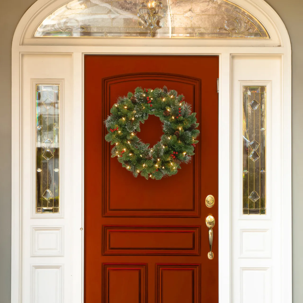 Outlet National Tree Company 30 in. Pre-Lit Crestwood Spruce Wreath with Clear Lights