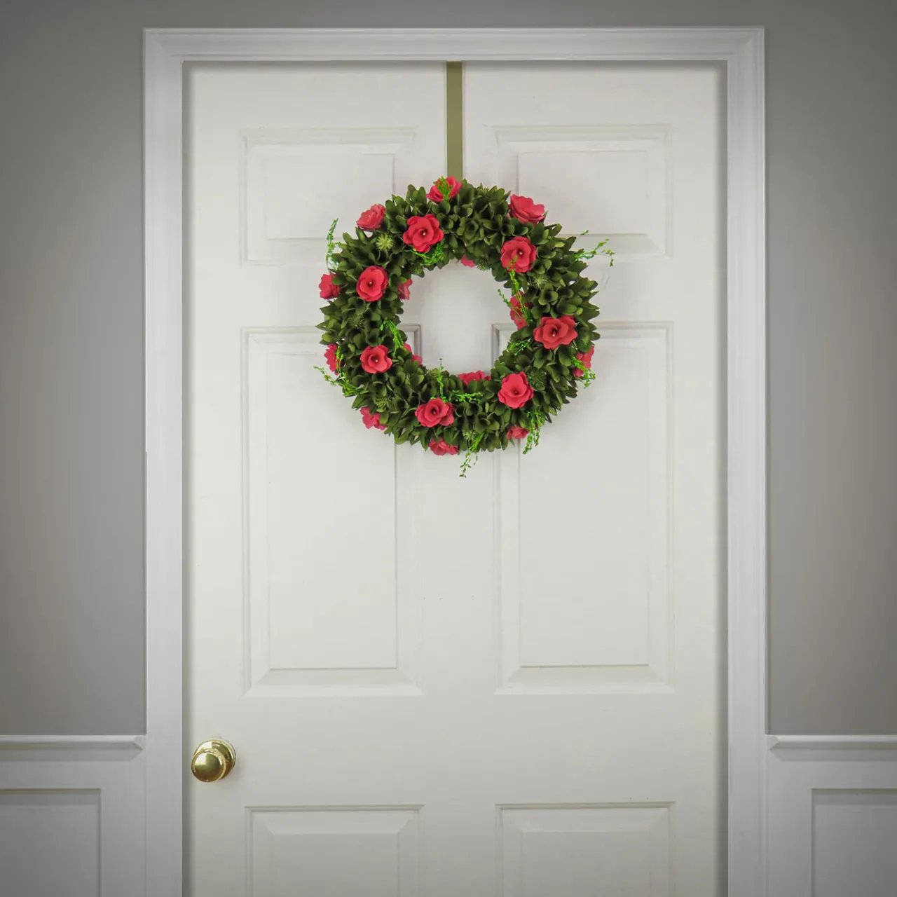 Clearance National Tree Company 18 in. Spring Wreath with Green Assorted Flower Blooms, Seed Pods, Flowing Green Stems